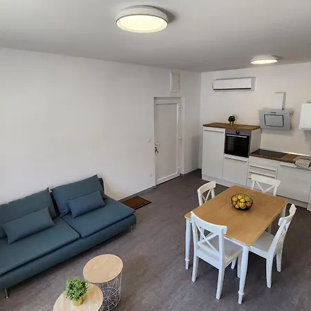 Hidden Sunset Selca (Brac)